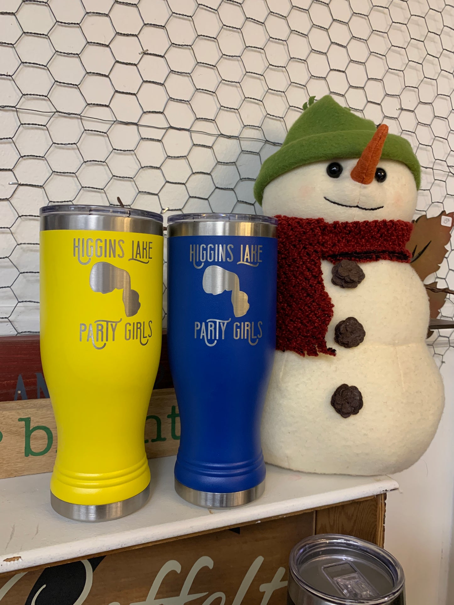 Drinkware: Pilsner Mugs