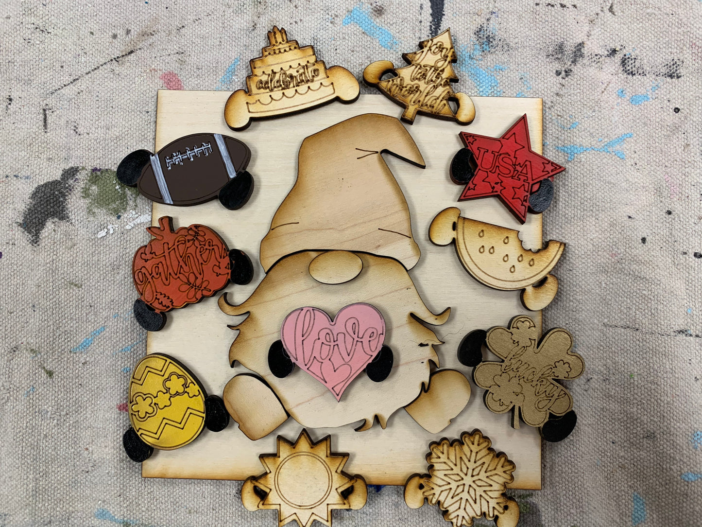 Mini Gnome Interchangeable w/ Easel