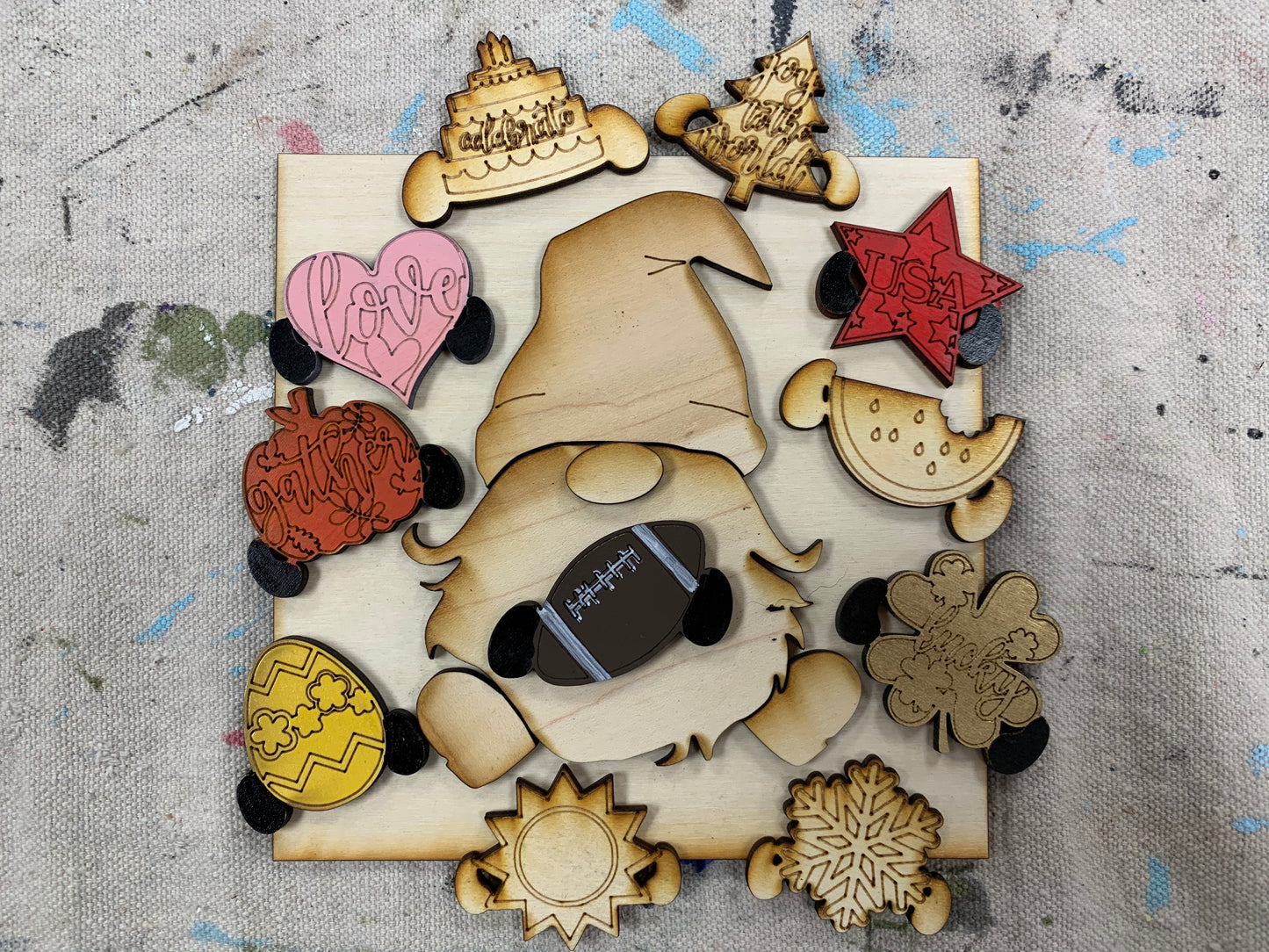 Mini Gnome Interchangeable w/ Easel