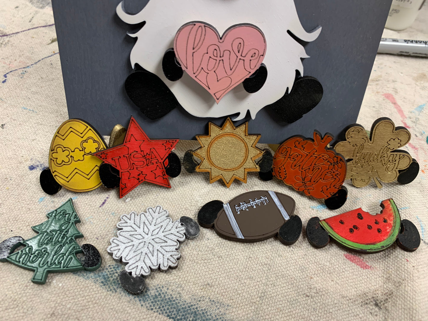 Mini Gnome Interchangeable w/ Easel