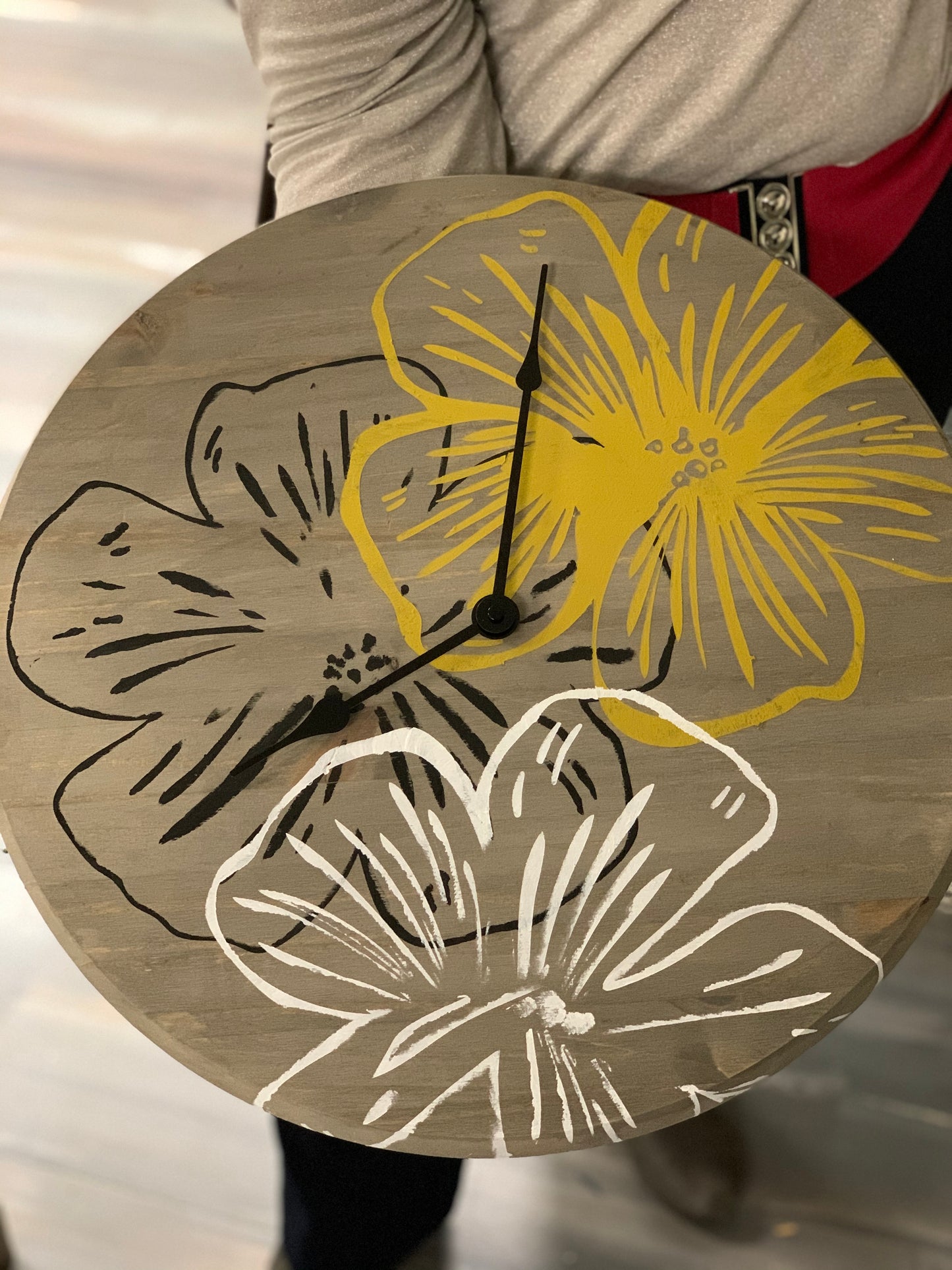 Farmhouse Clock, 24"