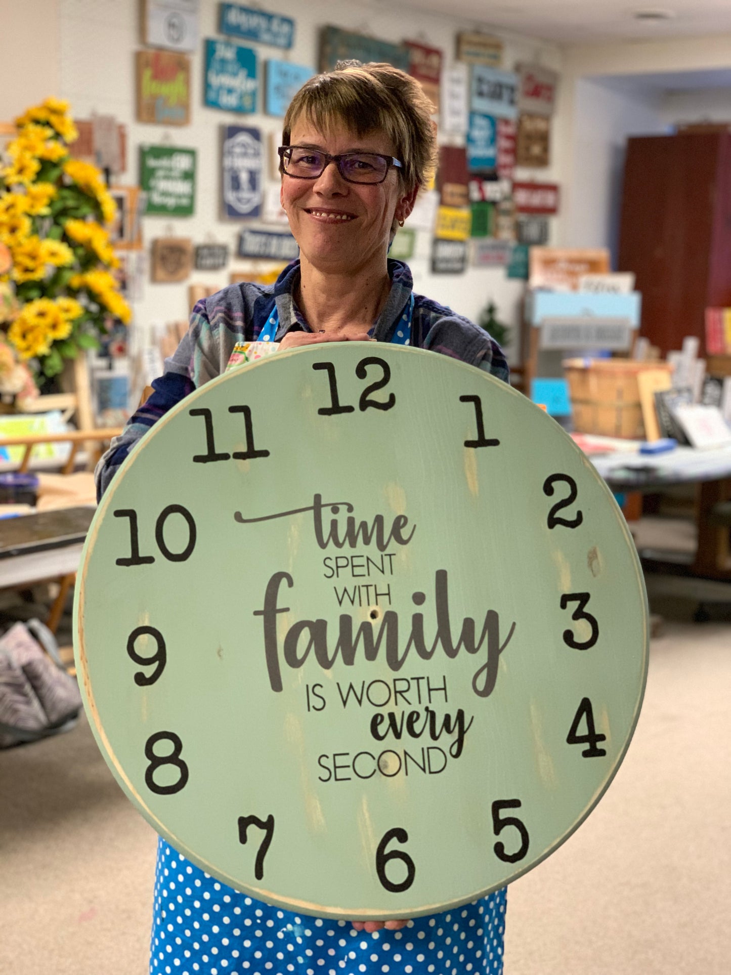 Farmhouse Clock, 18"