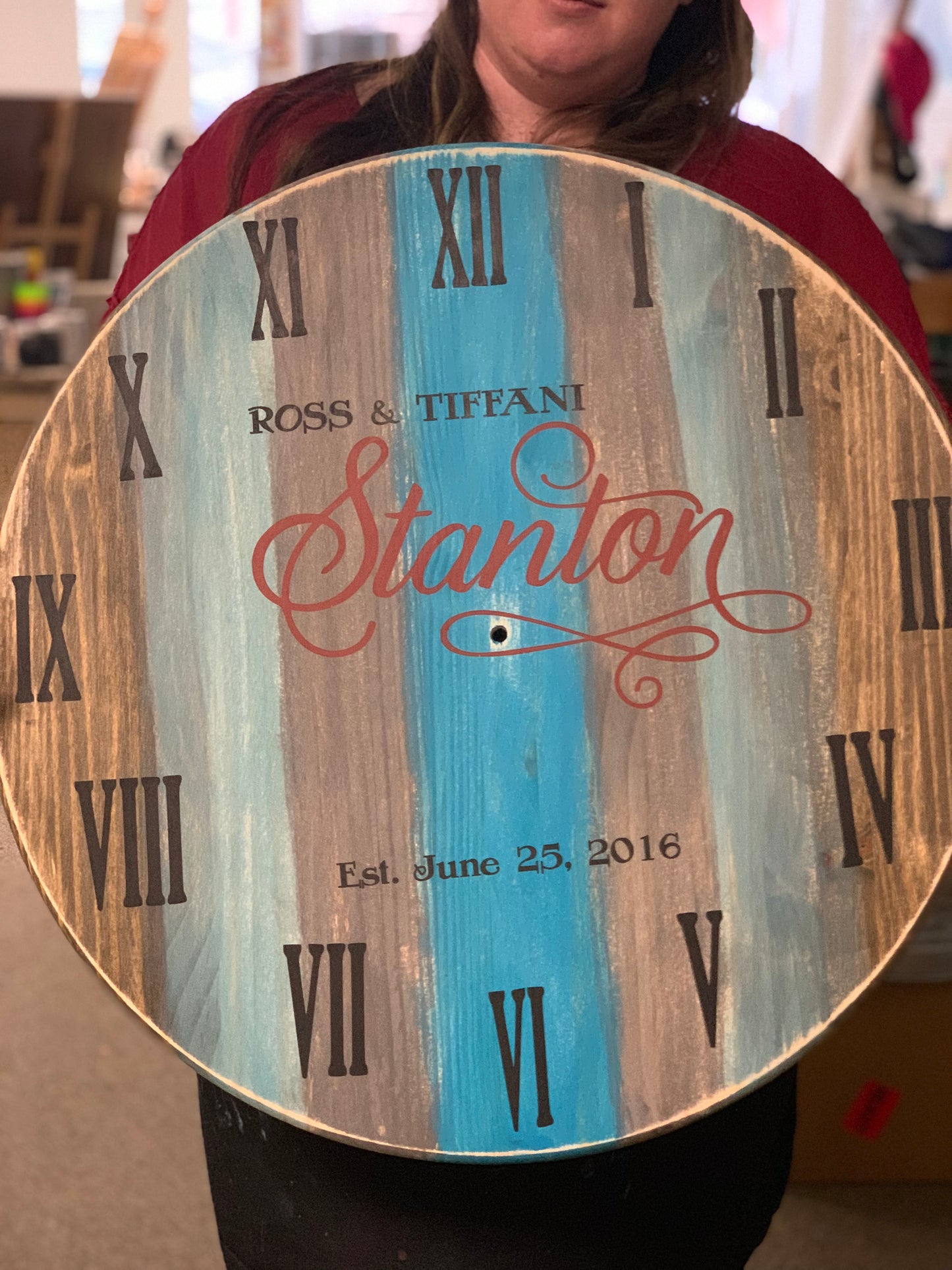 Farmhouse Clock, 18"
