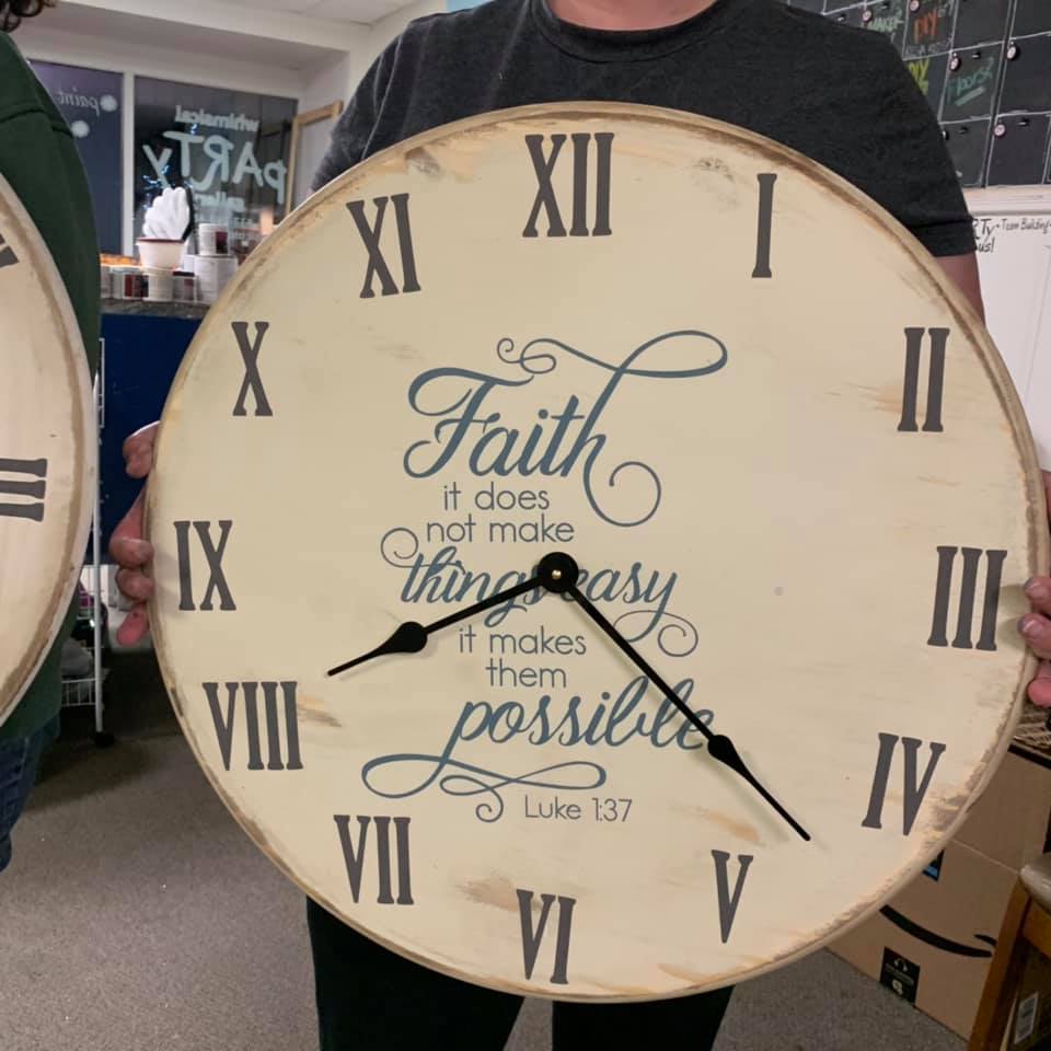 Farmhouse Clock, 18"