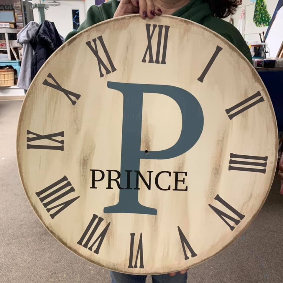 Farmhouse Clock, 24"